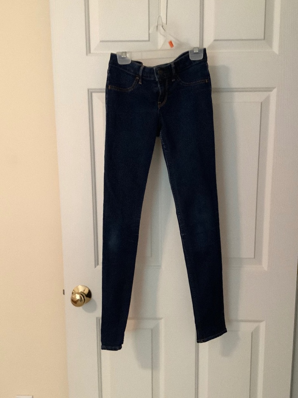 Hollister medium dark skinny jeans low rise size 1R, W25, L29